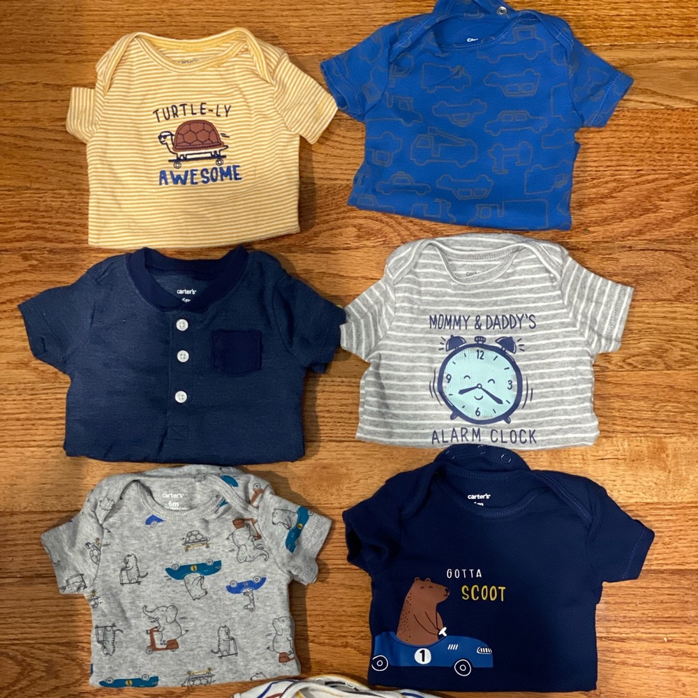 7 bodysuits all my Carter’s- size 6 months